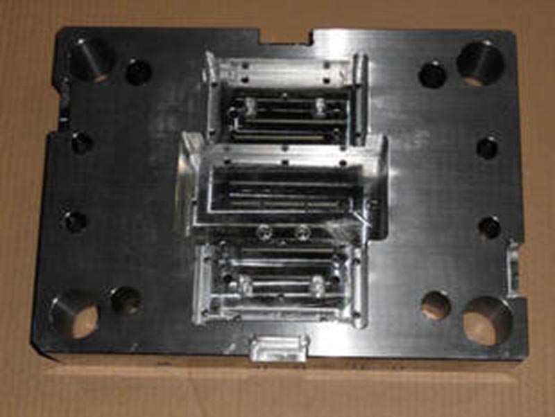 平谷精密塑料模-06